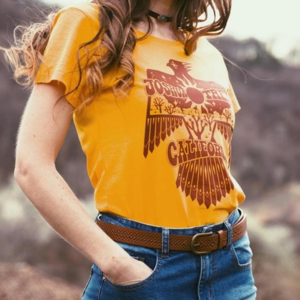 Joshua Tree CA Eagle mustard graphic tee boho - Picture 2 of 3